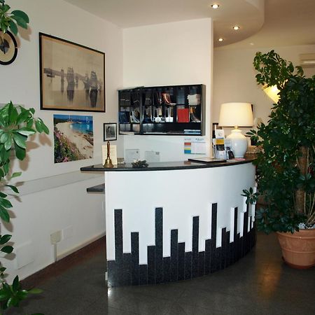 לה מדלנה Hotel La Conchiglia מראה חיצוני תמונה