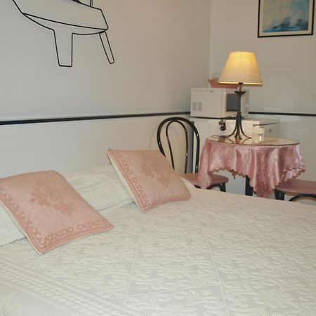 לה מדלנה Hotel La Conchiglia חדר תמונה