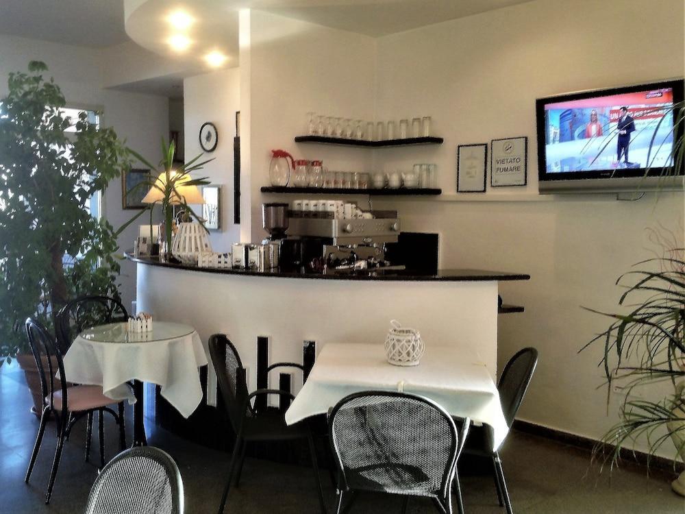 לה מדלנה Hotel La Conchiglia מראה חיצוני תמונה