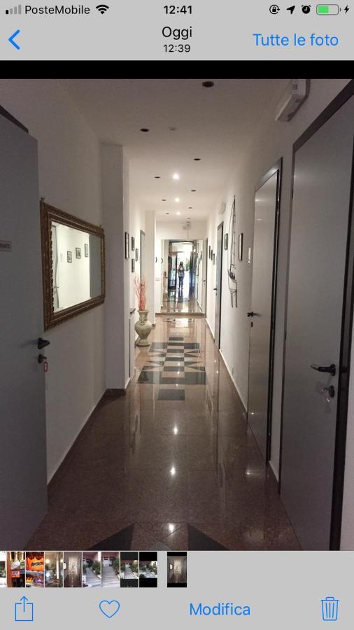 לה מדלנה Hotel La Conchiglia מראה חיצוני תמונה